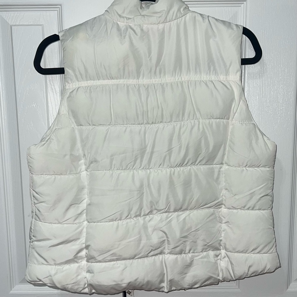 White Arizona Jean Co Puffer Vest - Picture 2 of 4